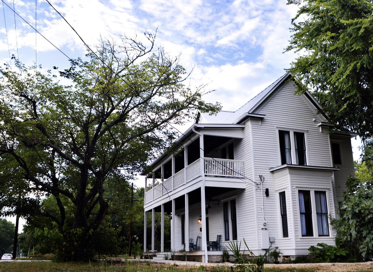 Отель Ellison House Lockhart Экстерьер фото